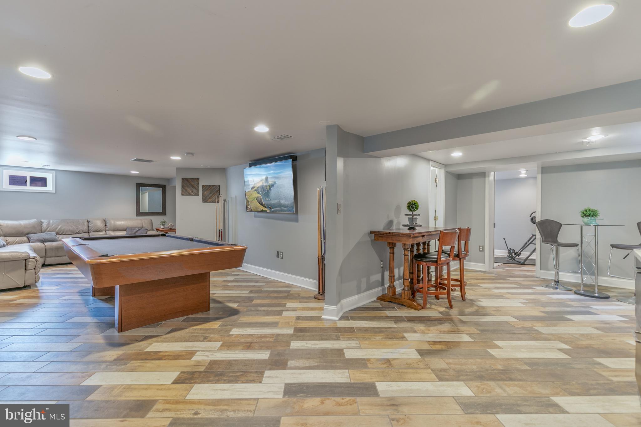 GARDEN CITY - Residential