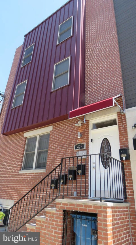 Townhouse For Sale - 423 N 40th Street<br/> PHILADELPHIA, PA 19104