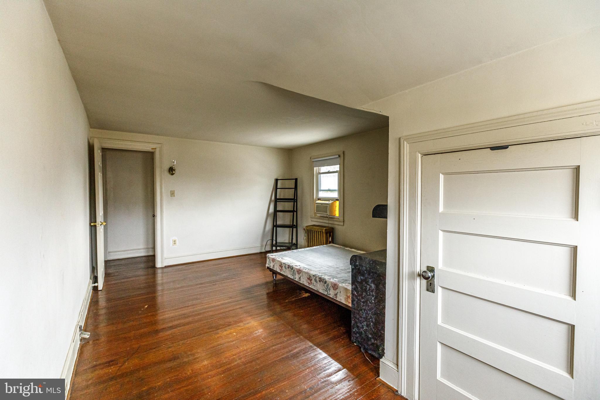 GARWYN OAKS - Residential