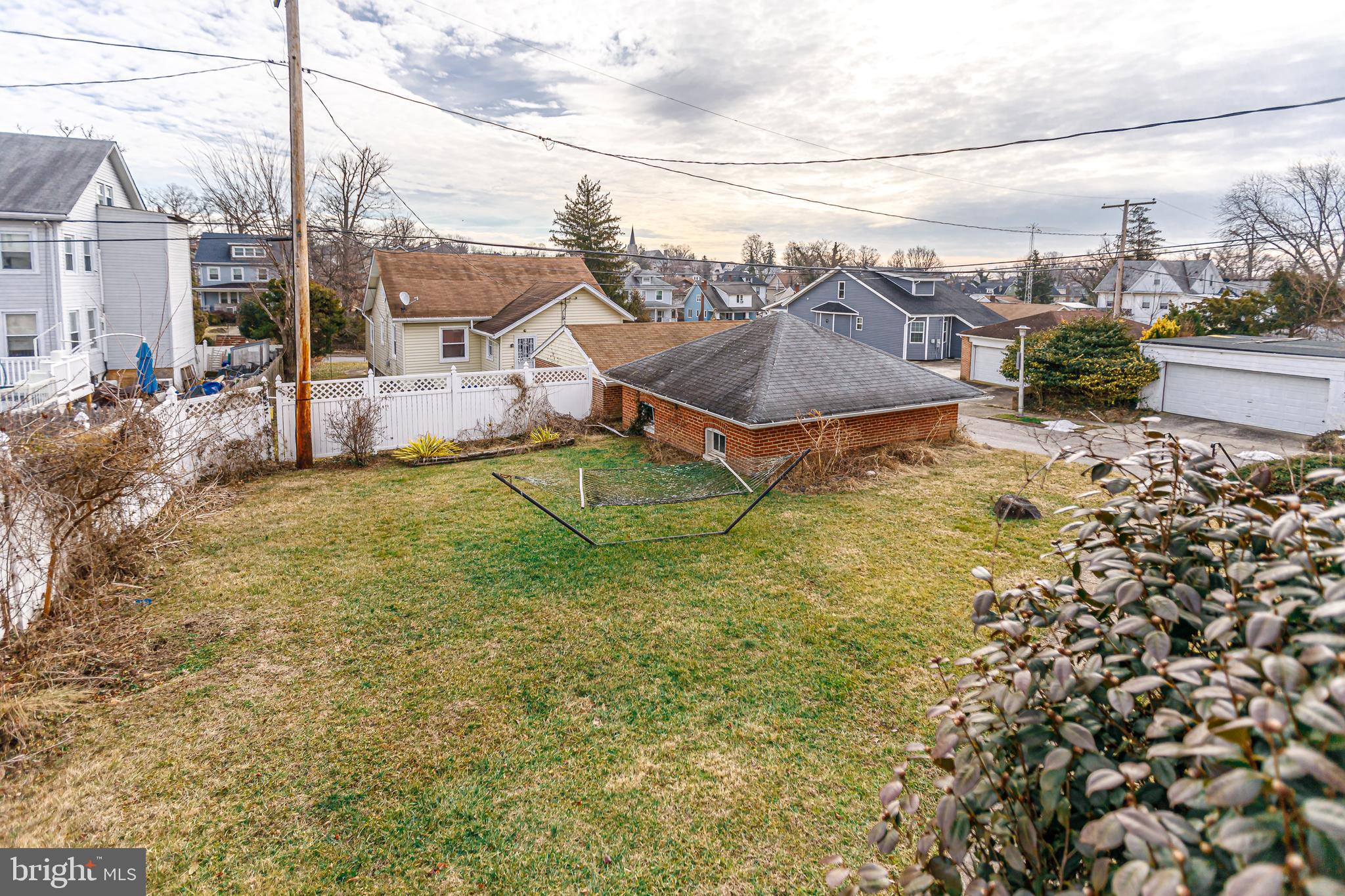 GARWYN OAKS - Residential