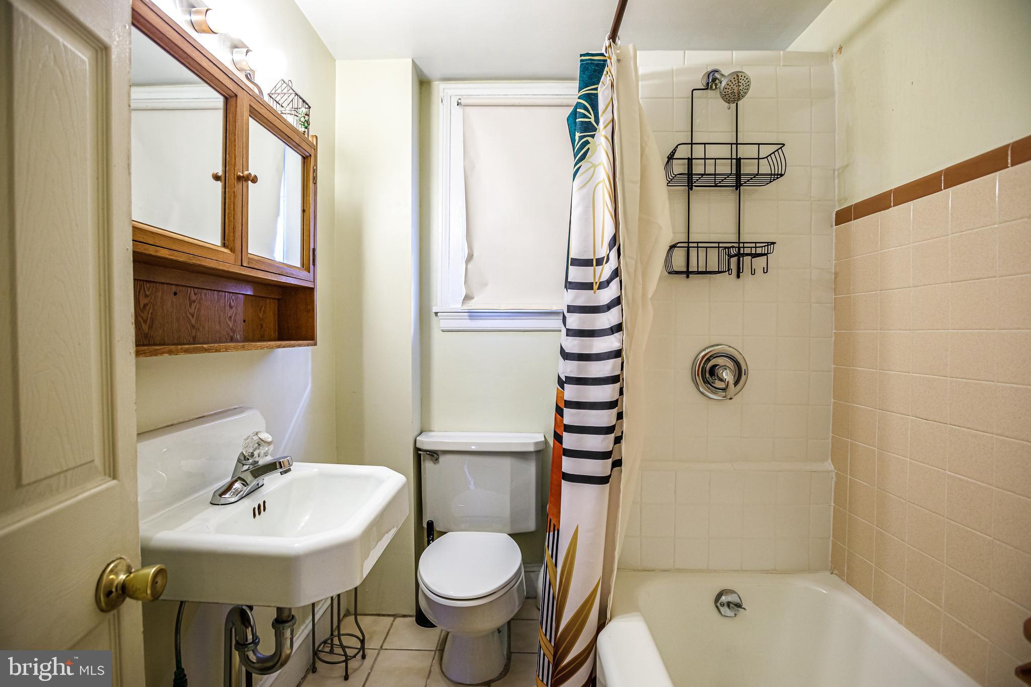 GARWYN OAKS - Residential