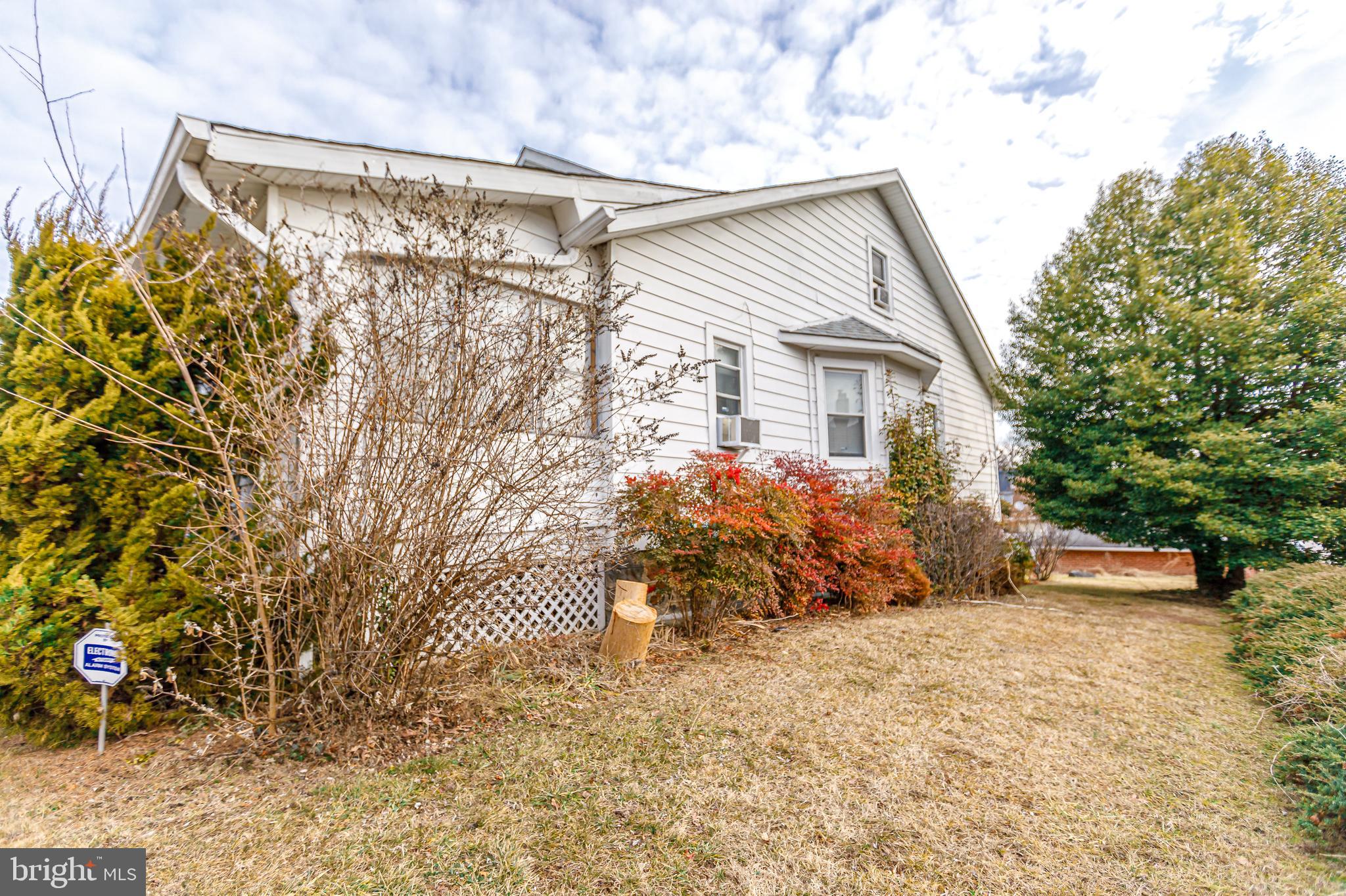 GARWYN OAKS - Residential