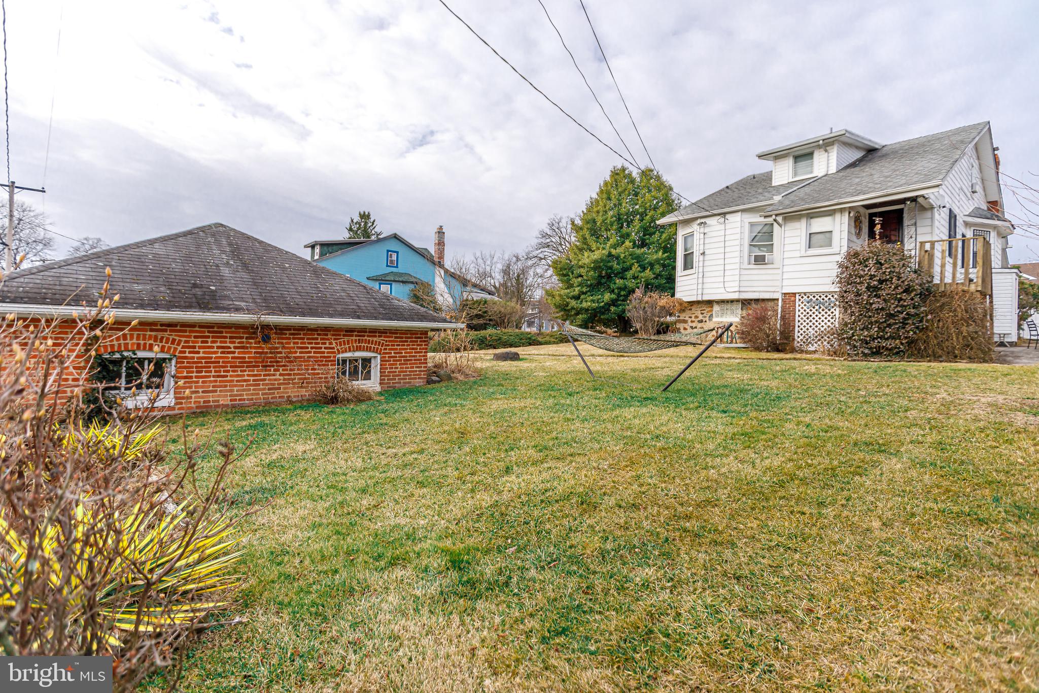 GARWYN OAKS - Residential