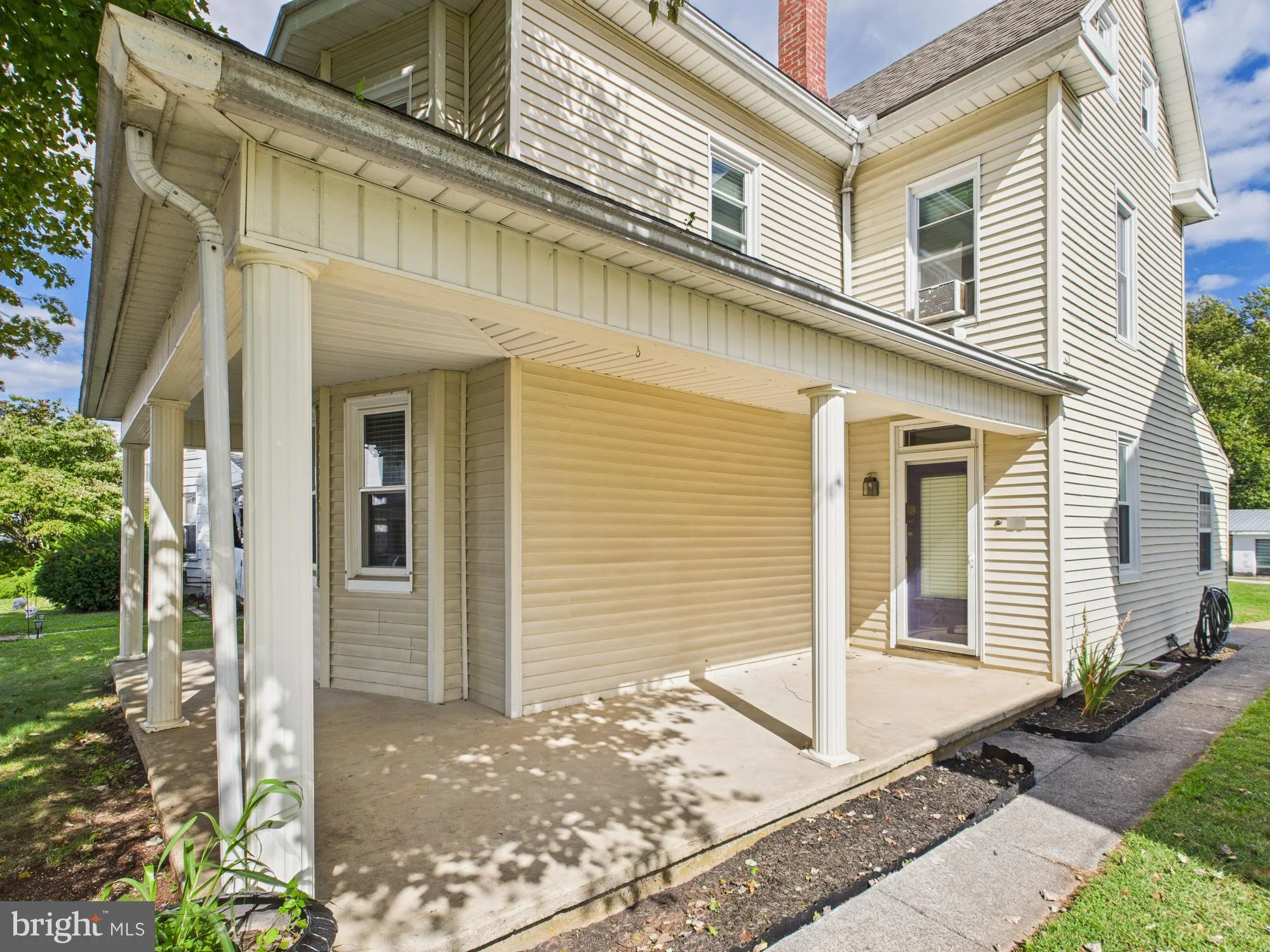 Mount Wolf, Pennsylvania 17347, United States, 3 Bedrooms Bedrooms, ,2 BathroomsBathrooms,Residential,Pending,200335