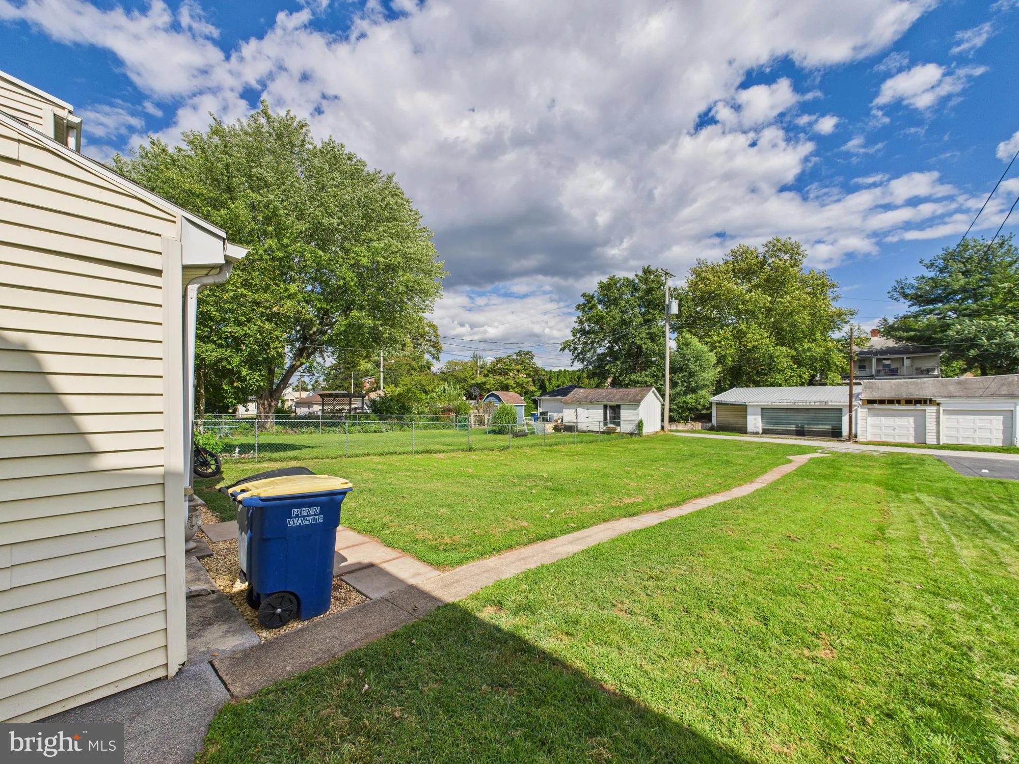 Mount Wolf, Pennsylvania 17347, United States, 3 Bedrooms Bedrooms, ,2 BathroomsBathrooms,Residential,Pending,200335