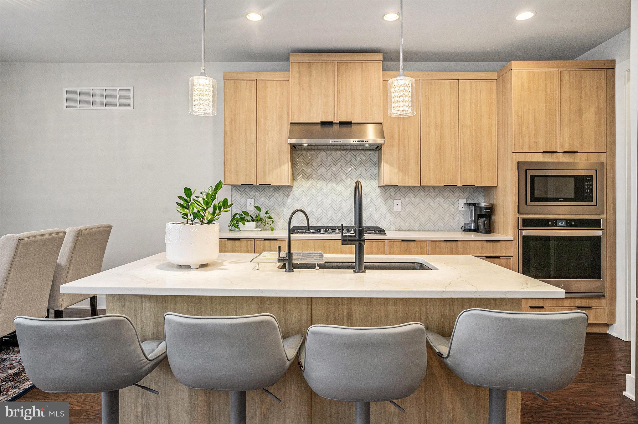 ENCLAVE AT CHESTER SPRINGS - Residential