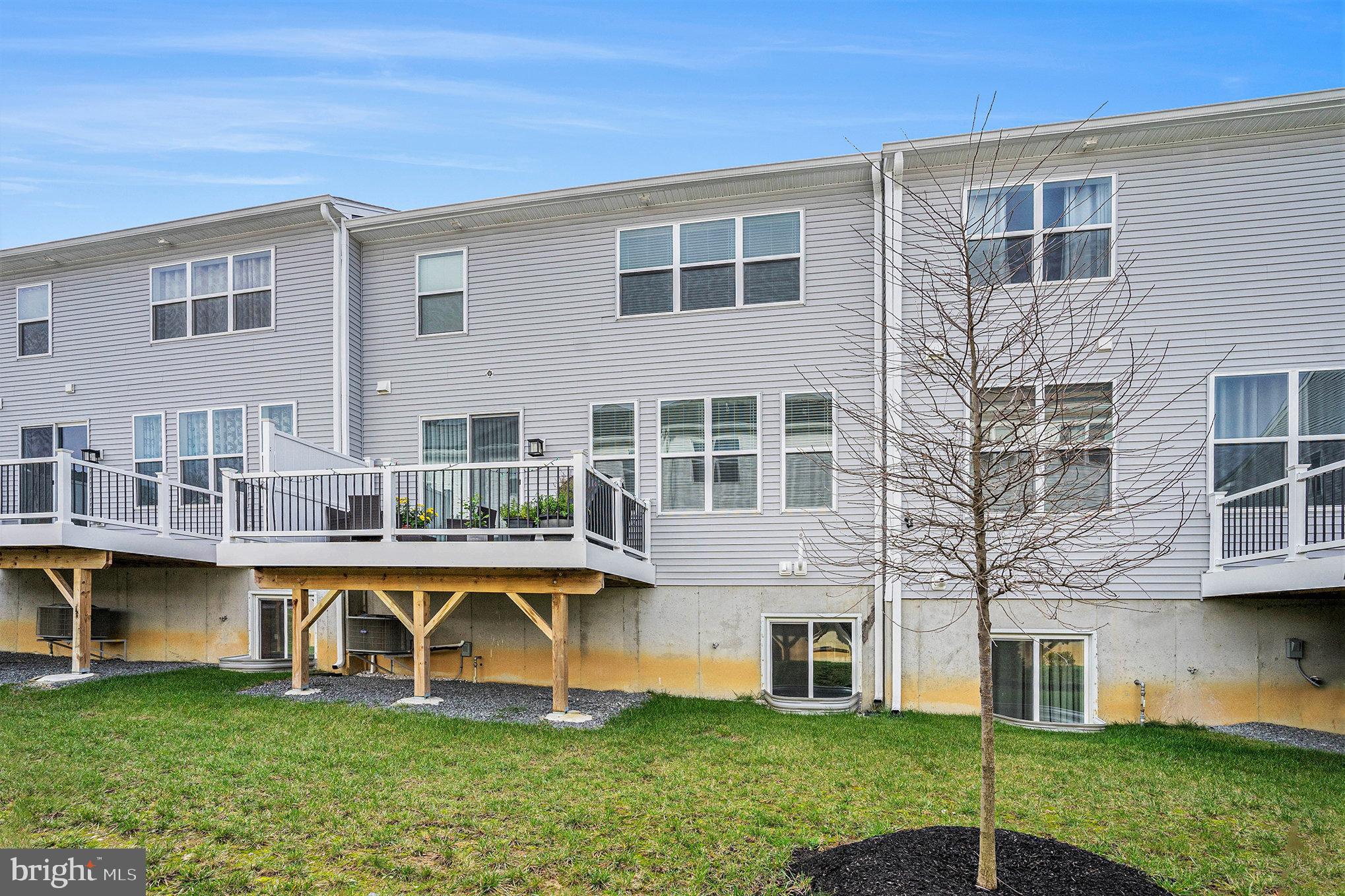 ENCLAVE AT CHESTER SPRINGS - Residential