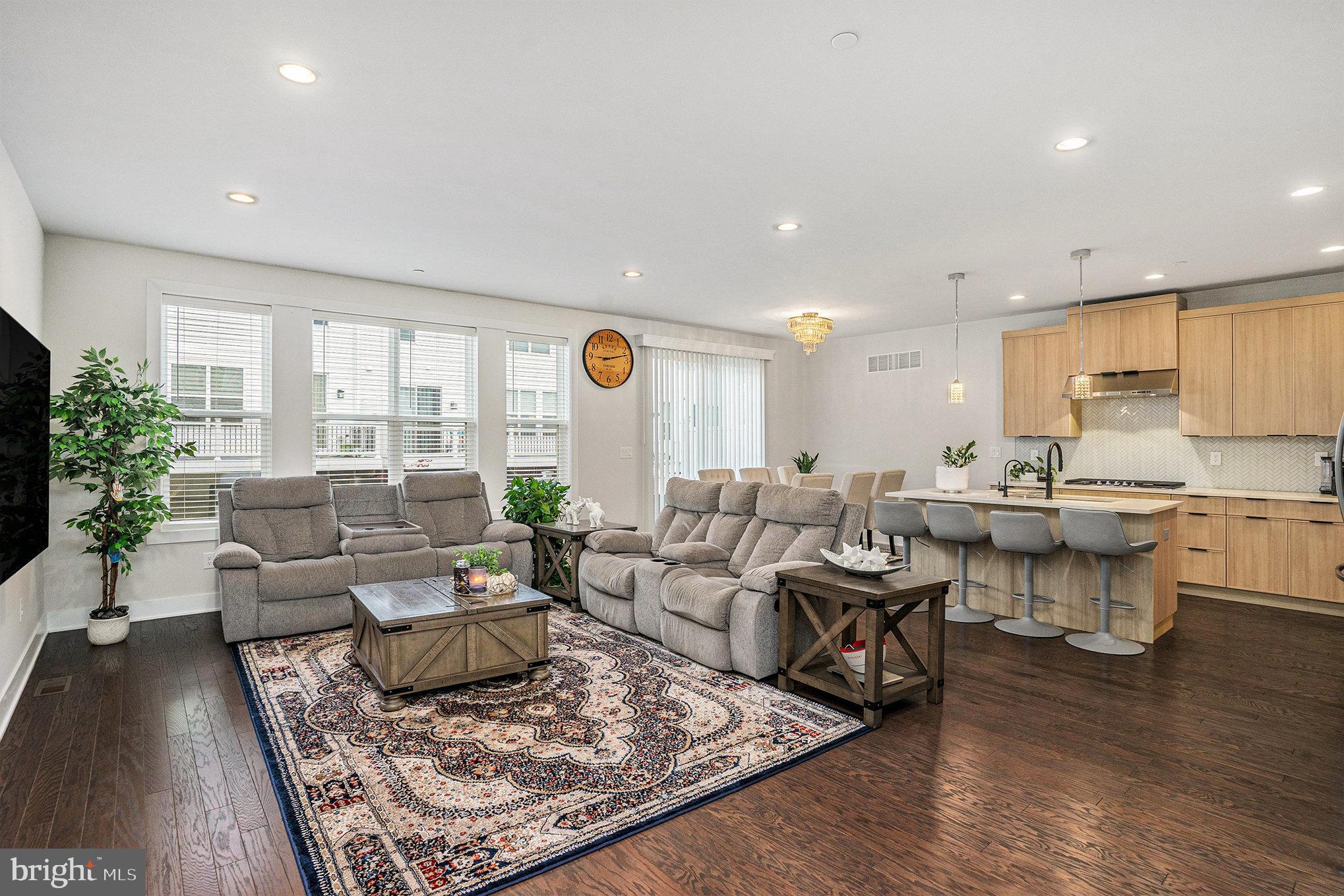 ENCLAVE AT CHESTER SPRINGS - Residential