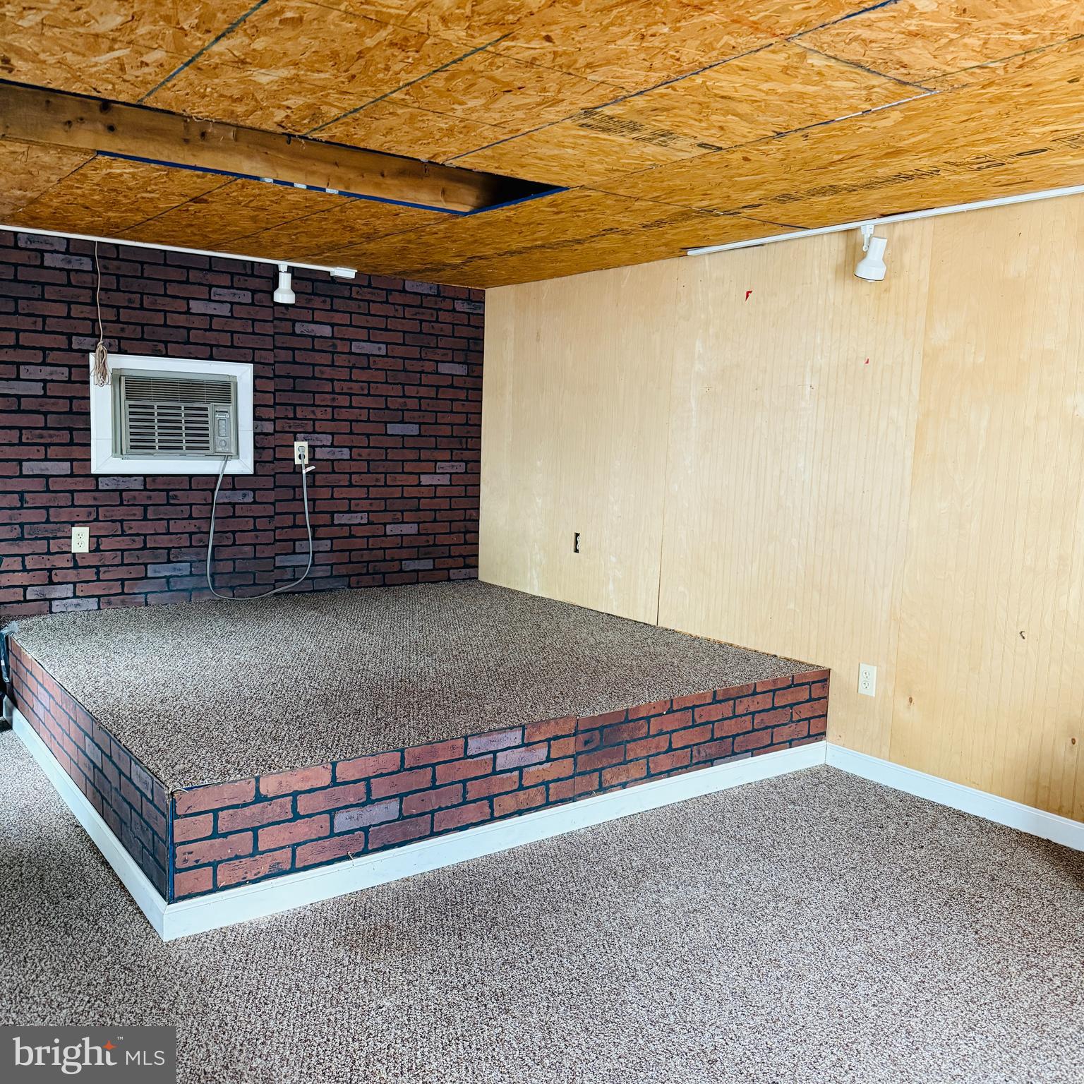 WILLOW GROVE - Residential