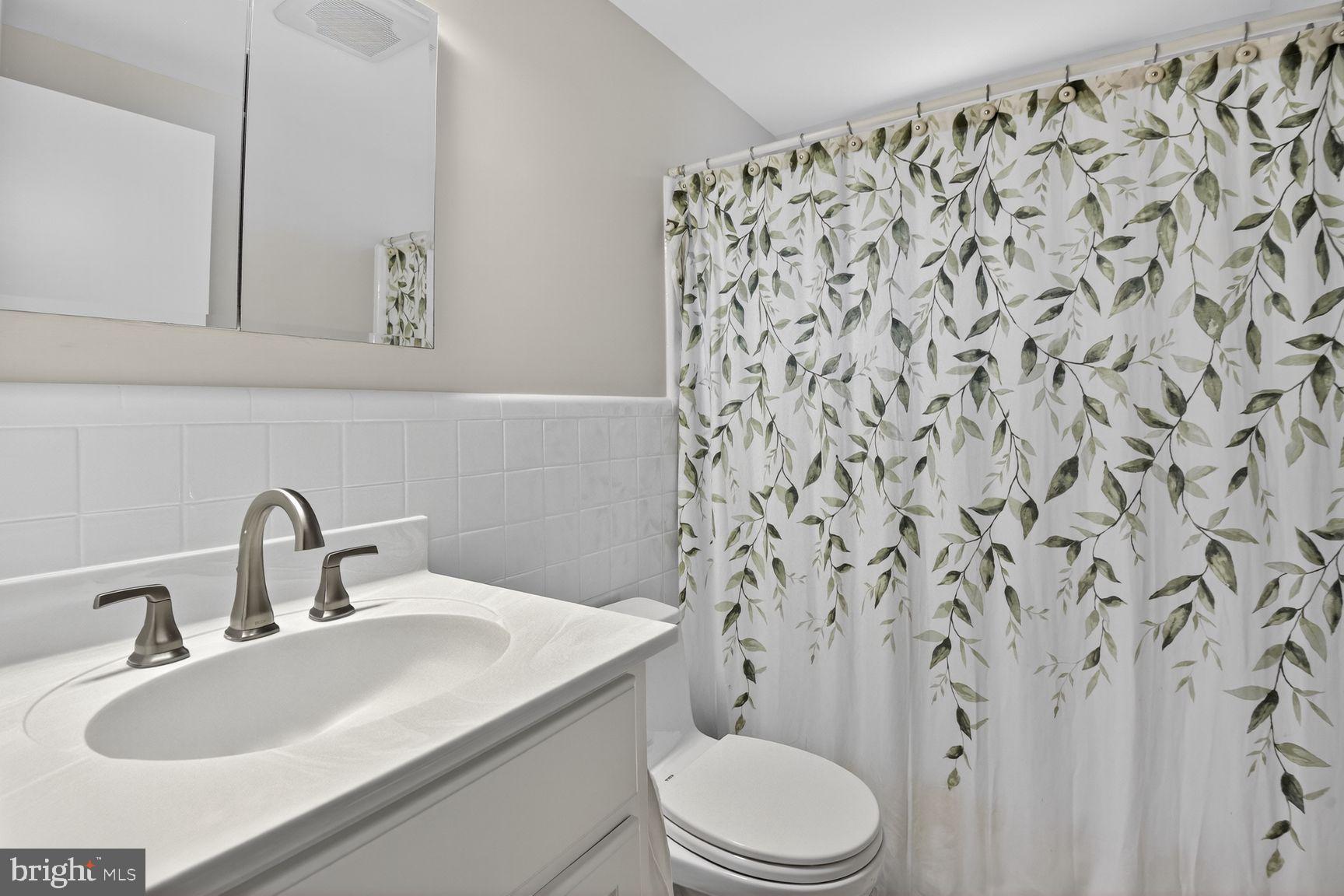 ROCKVILLE ESTATES - Residential