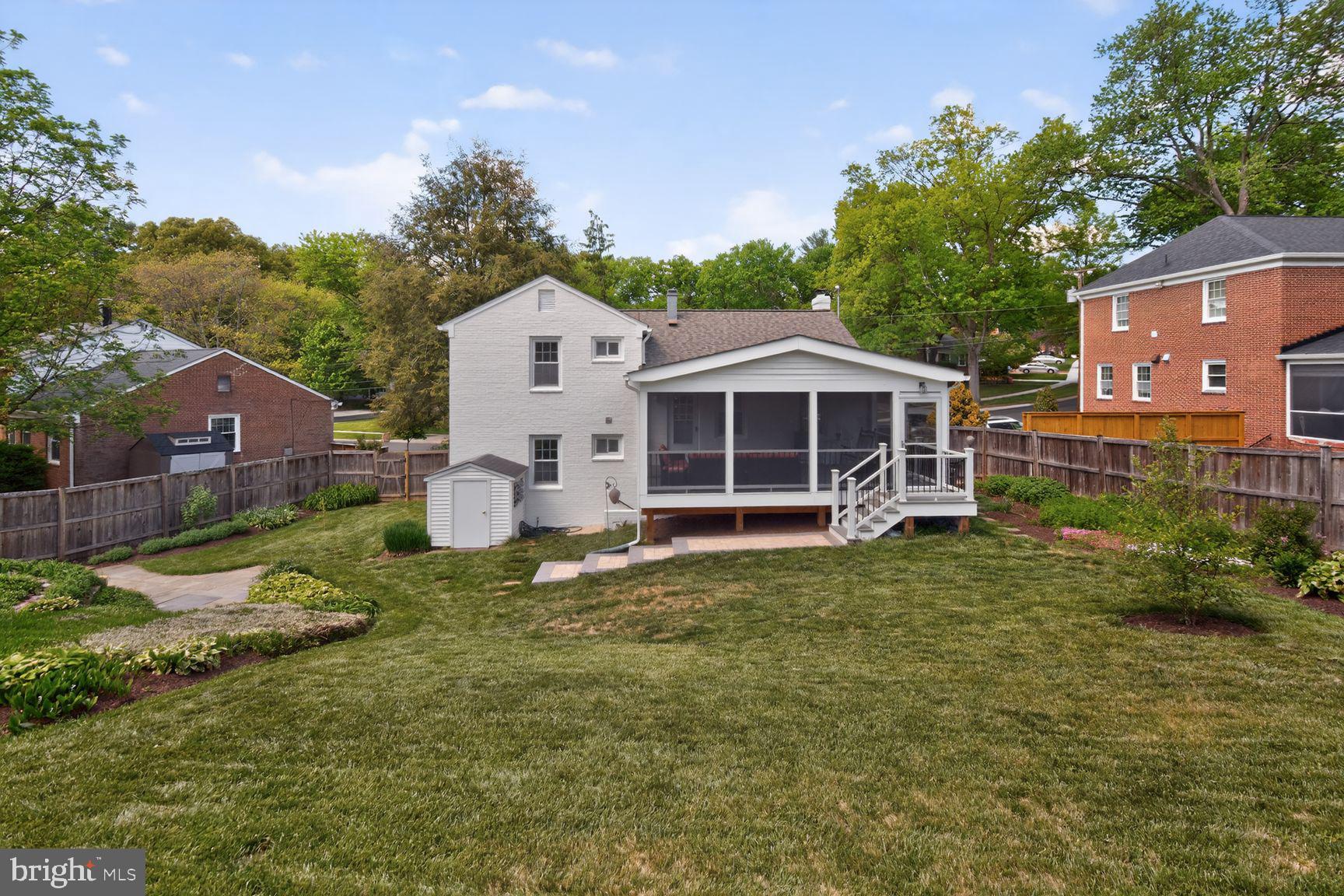 ROCKVILLE ESTATES - Residential