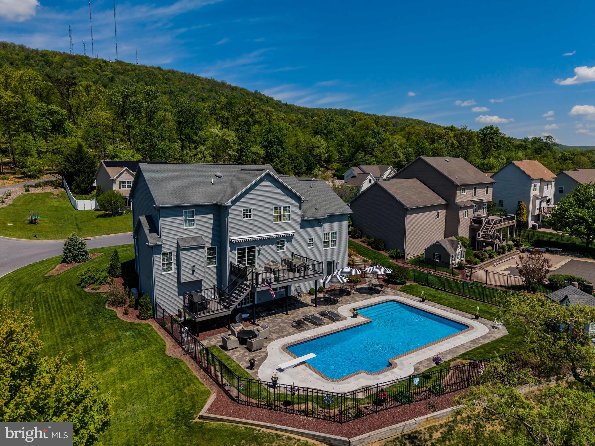 DEER PATH WOODS - Residential