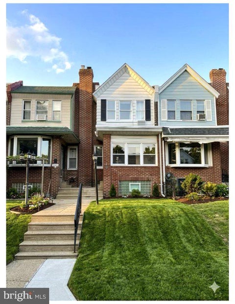 Townhouse For Sale - 3439 Friendship Street<br/> PHILADELPHIA, PA 19149