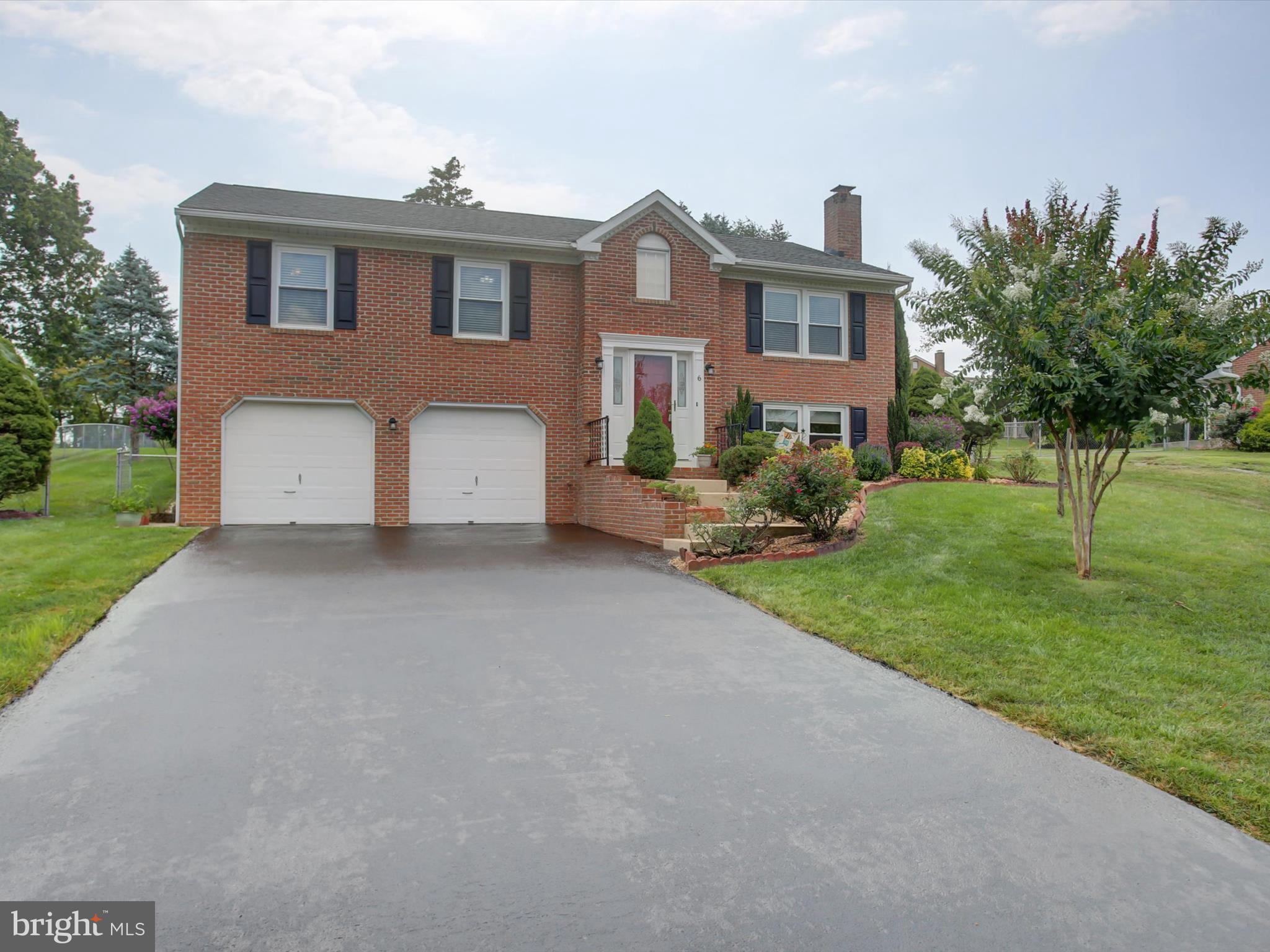 6 PRINCETON PLACE