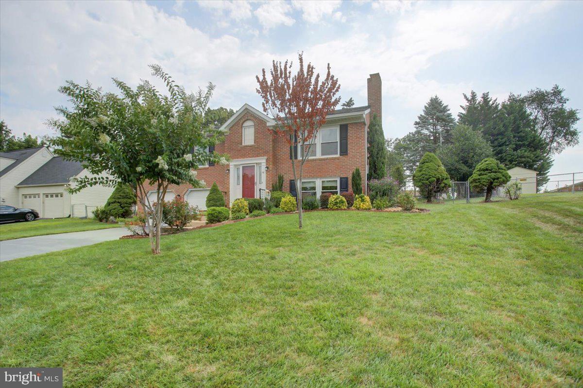 6 PRINCETON PLACE