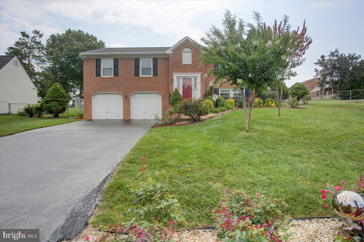 6 PRINCETON PLACE
