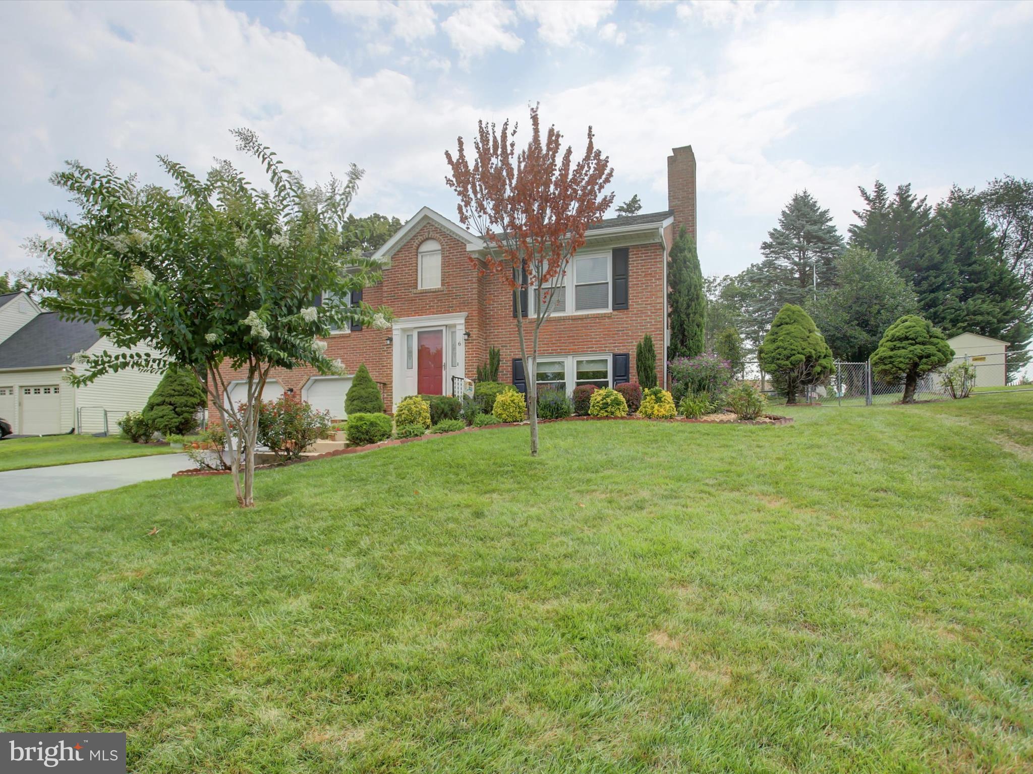 6 PRINCETON PLACE