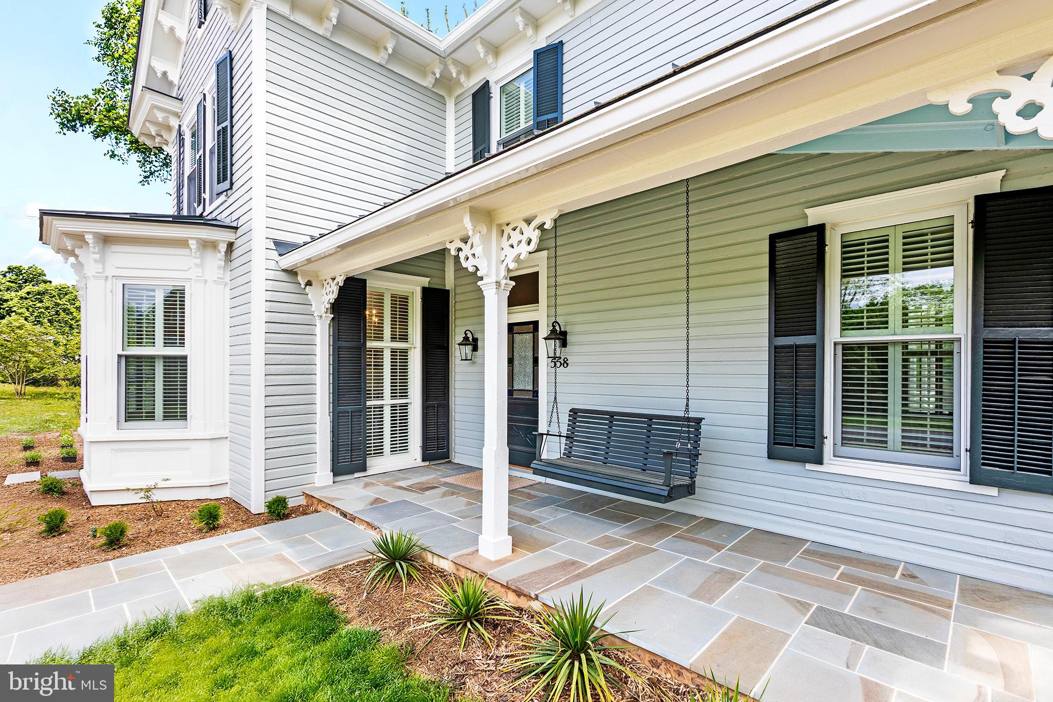 558 GAY STREET