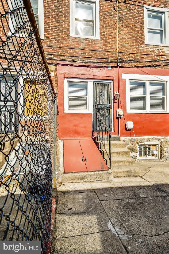 WEST PHILADELPHIA - Residential