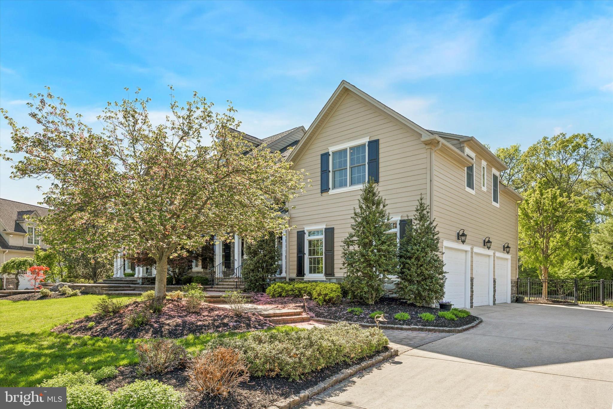 3 TUSCANY WAY
