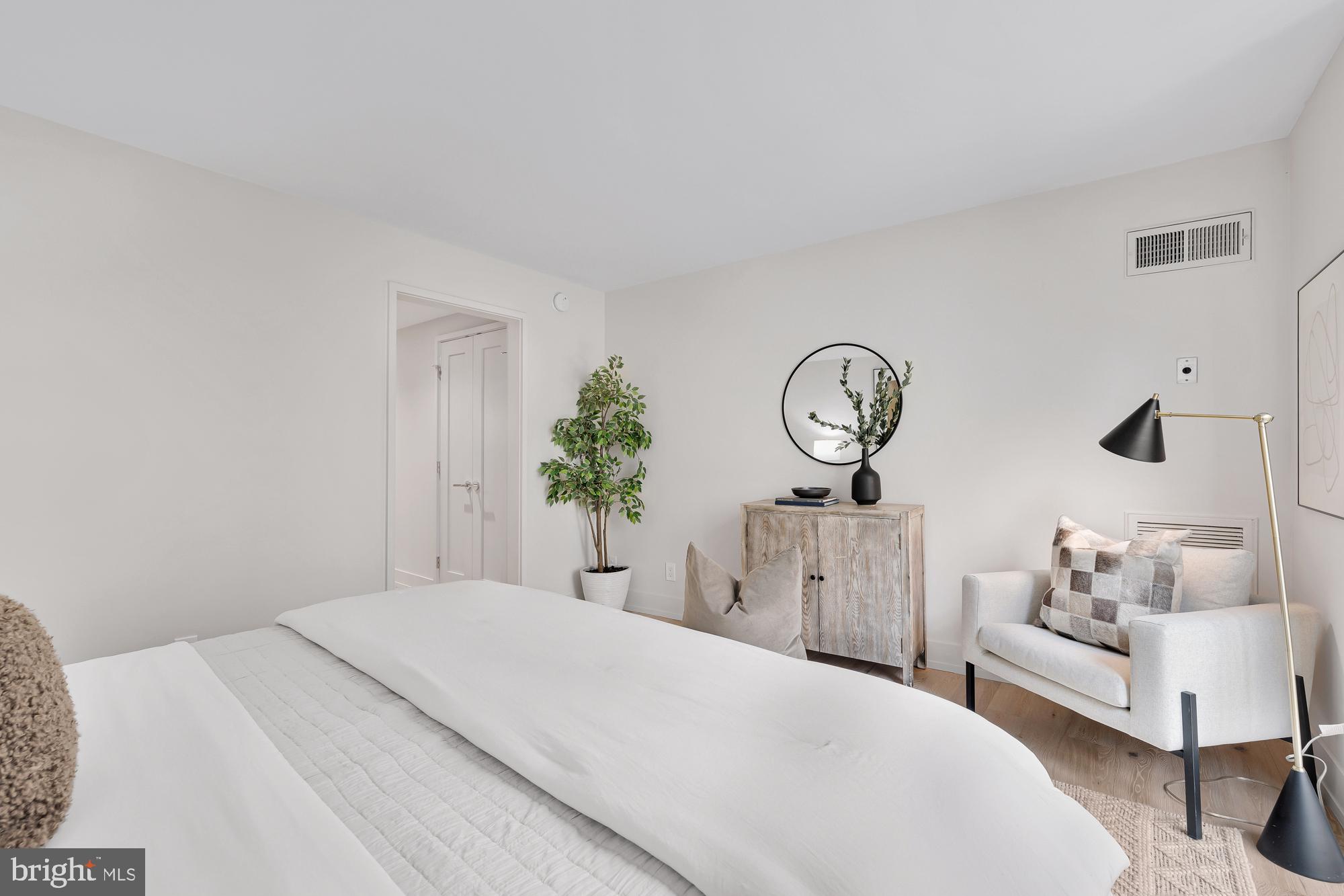 FRIENDSHIP HEIGHTS - Residential