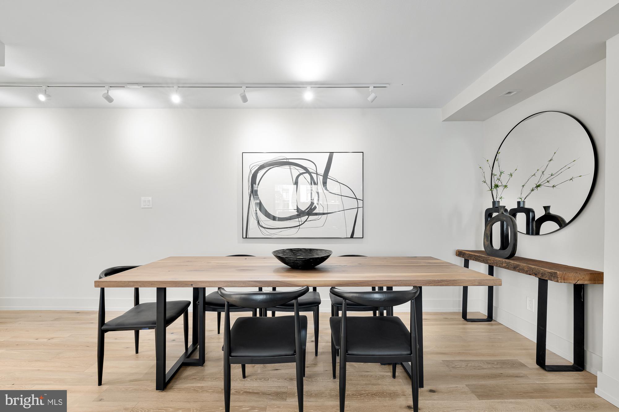 FRIENDSHIP HEIGHTS - Residential