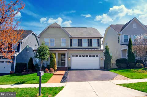Photo of 17149 Sea Skiff Way, DUMFRIES, VA 22026 (MLS # VAPW2127180)