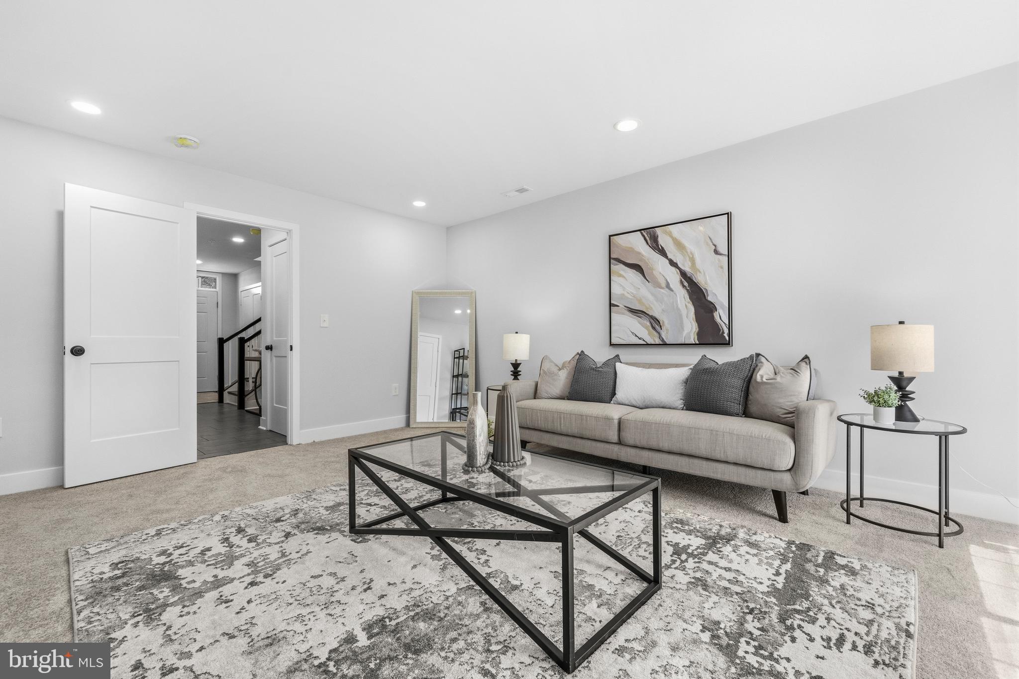 COLUMBIA RUN TOWNHOMES - Residential