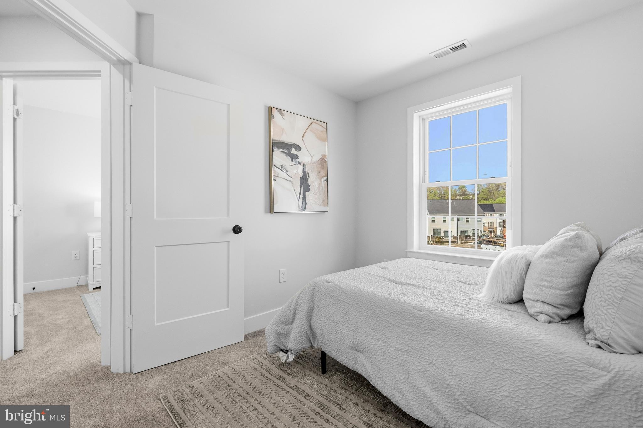 COLUMBIA RUN TOWNHOMES - Residential