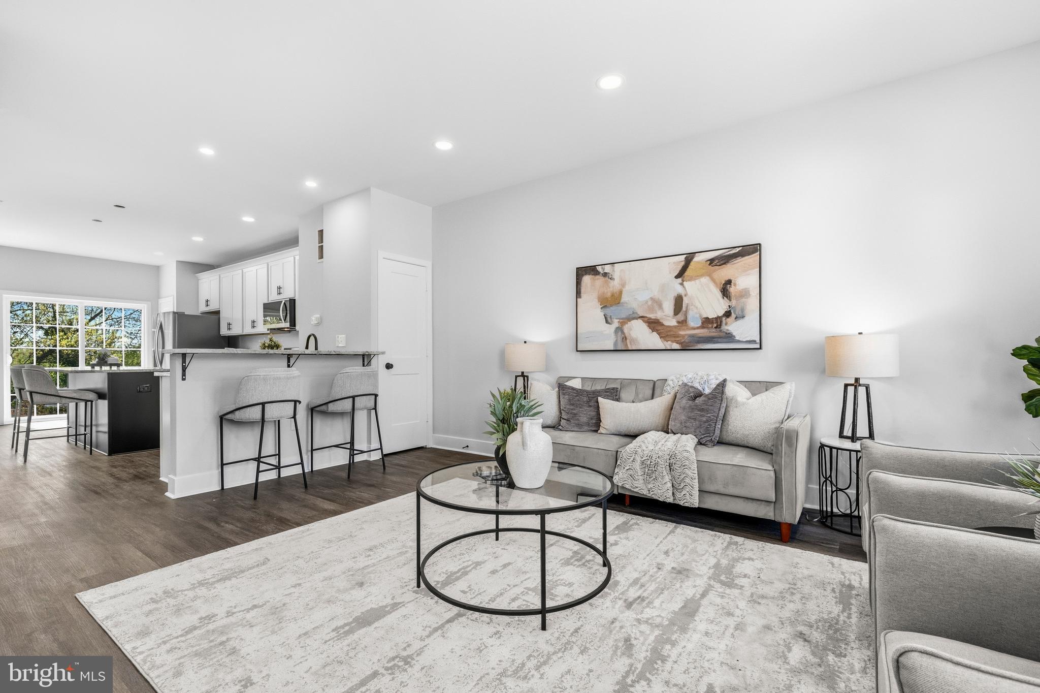 COLUMBIA RUN TOWNHOMES - Residential