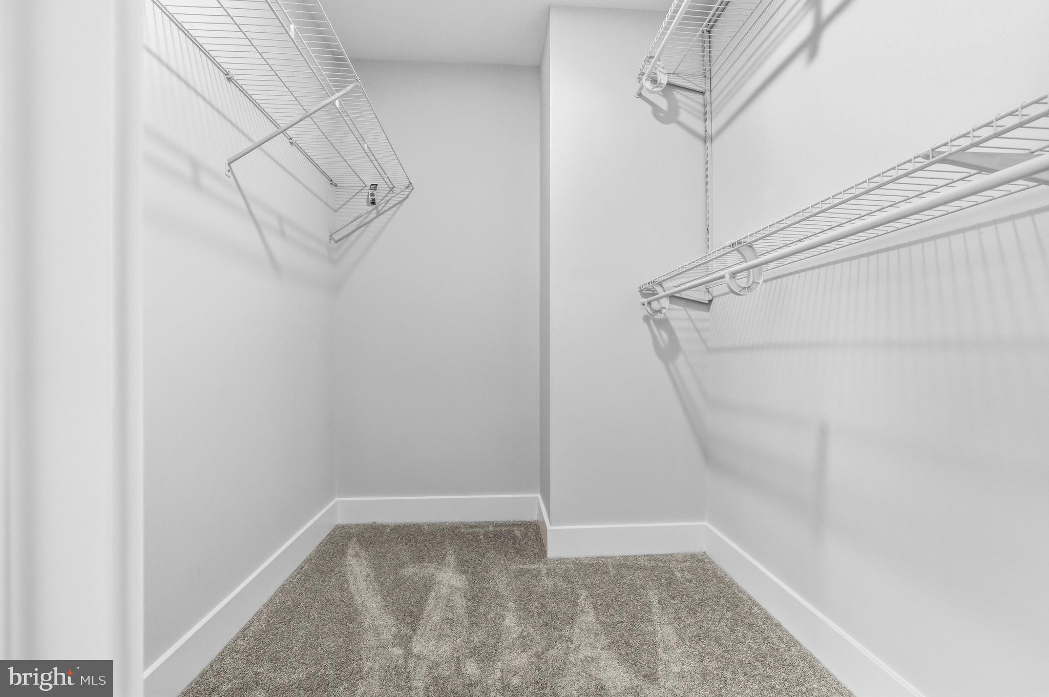 COLUMBIA RUN TOWNHOMES - Residential