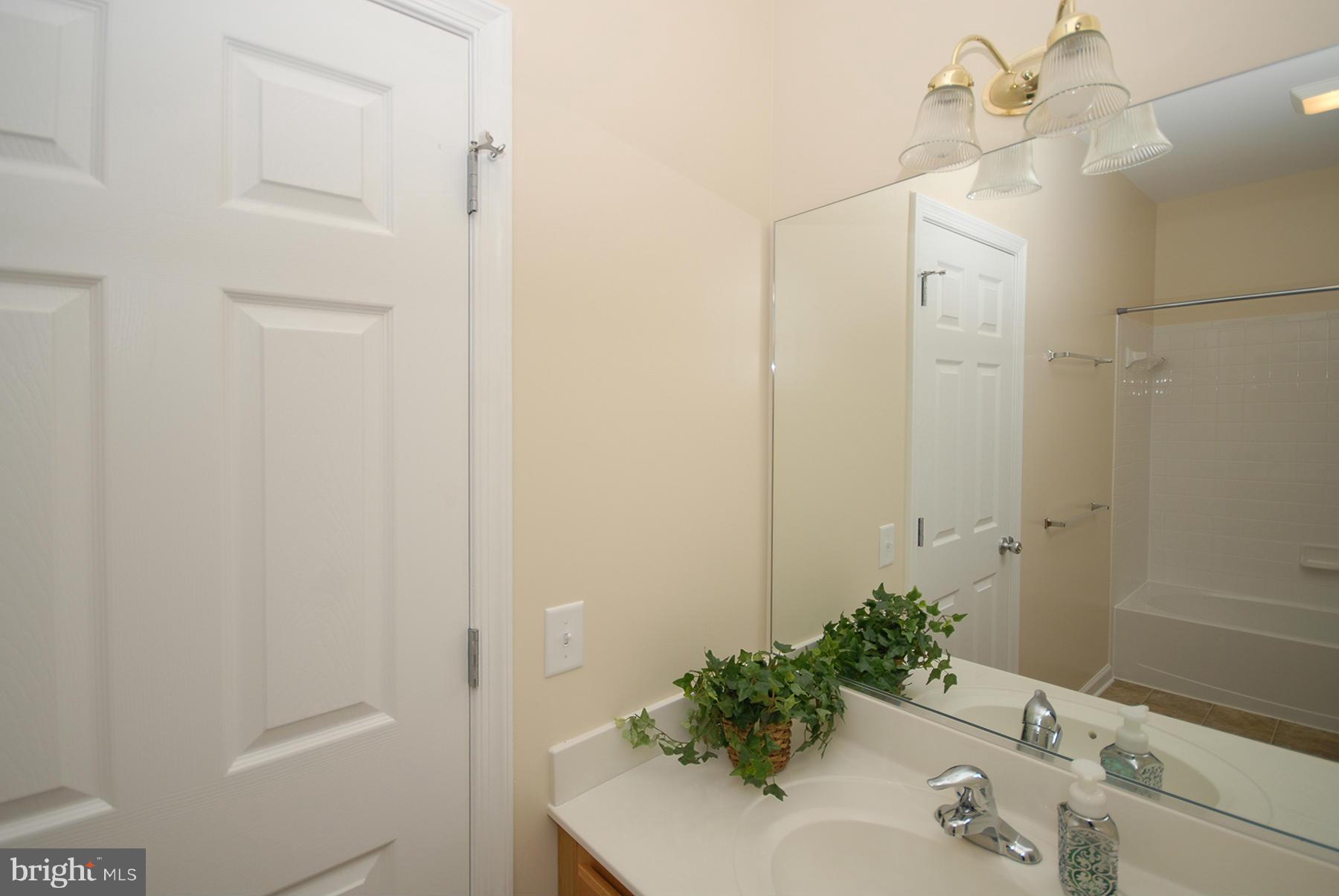 GUNSTON CORNER - Residential