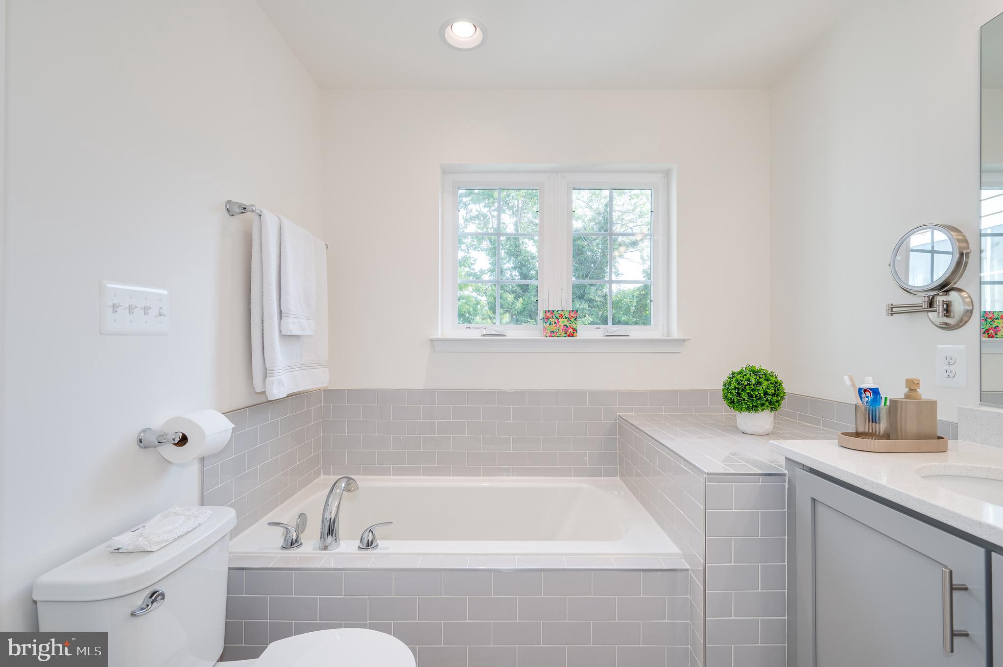 TOWNES AT TATE MANOR - Residential Lease