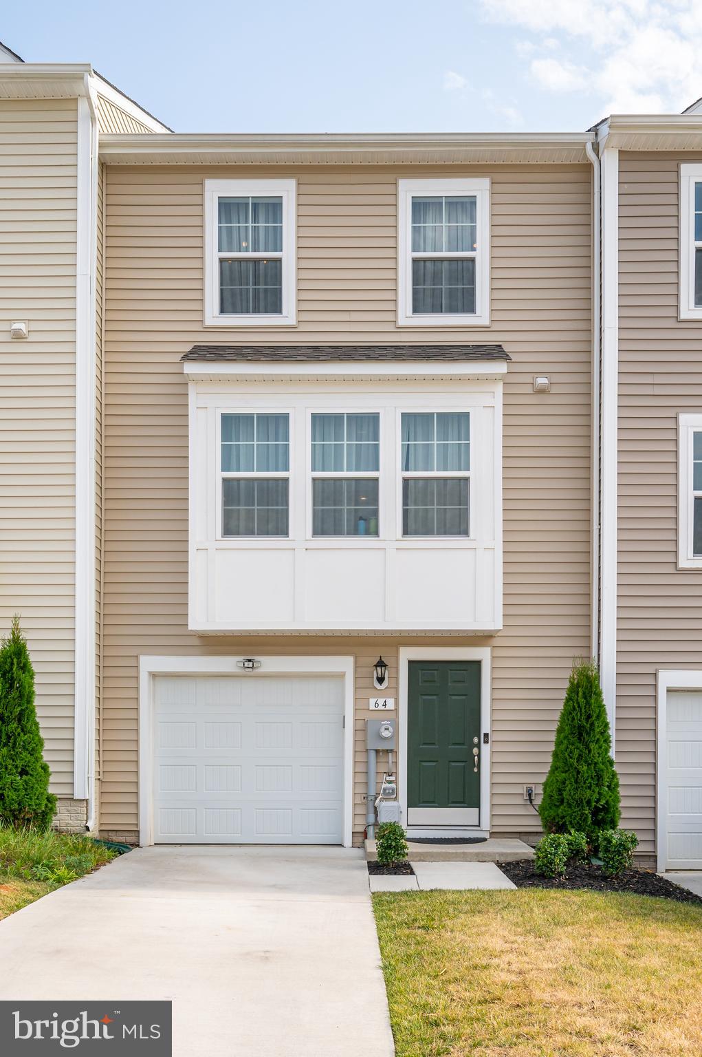 TOWNES AT TATE MANOR - Residential Lease