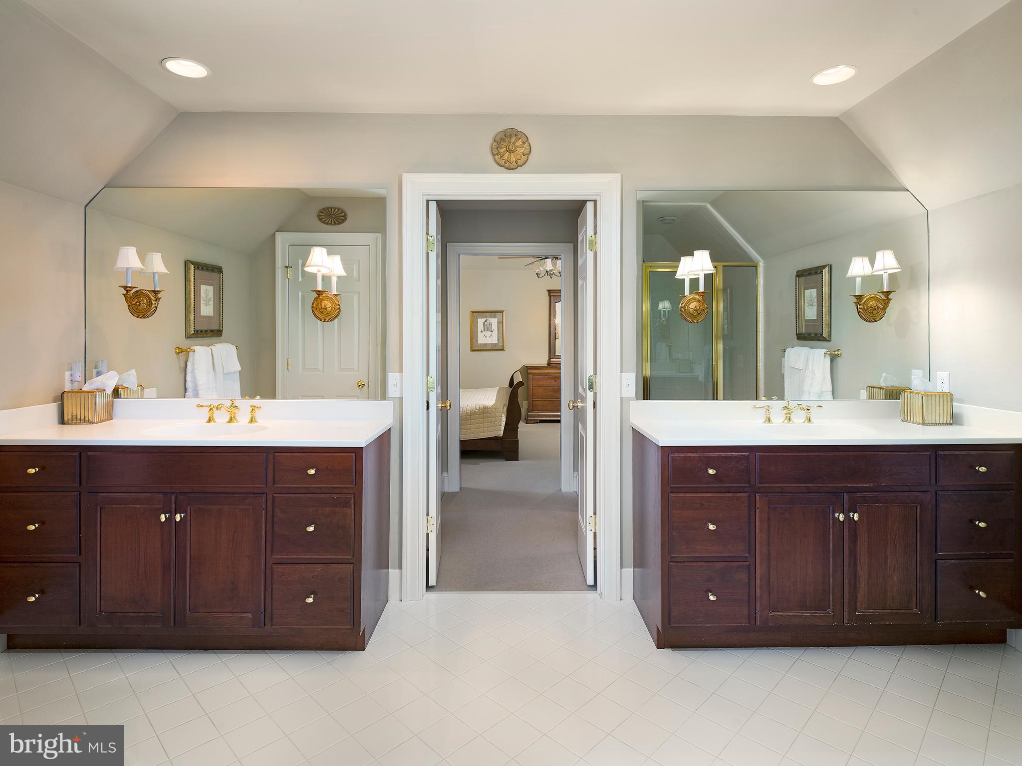 APPLEBROOK - Residential