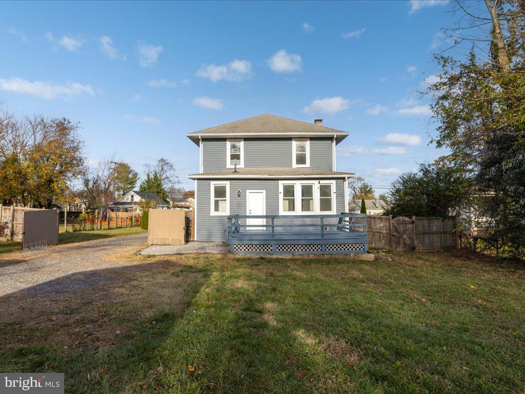 WINDSOR  MILL - Residential