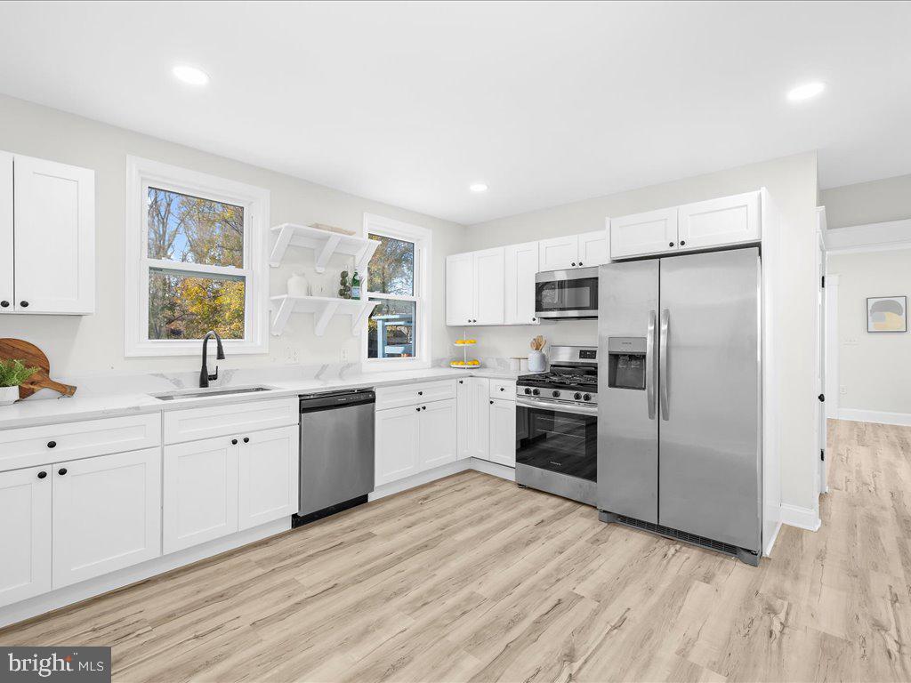 WINDSOR  MILL - Residential