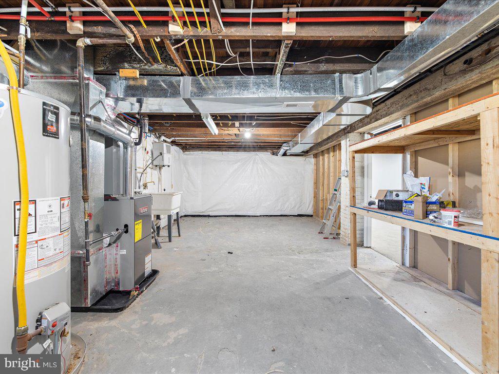 WINDSOR  MILL - Residential