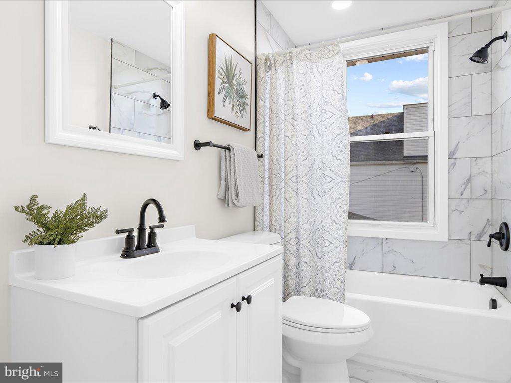 WINDSOR  MILL - Residential