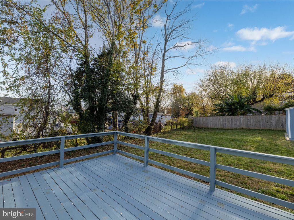 WINDSOR  MILL - Residential