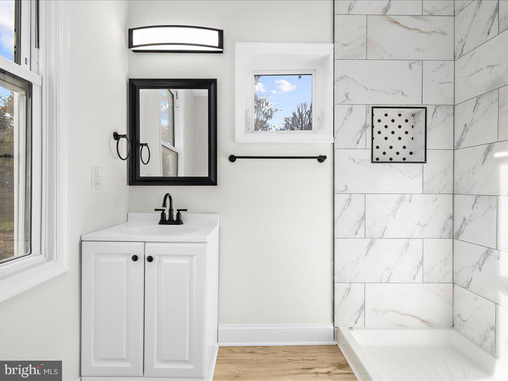 WINDSOR  MILL - Residential