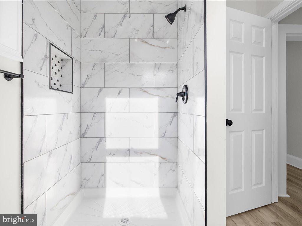 WINDSOR  MILL - Residential