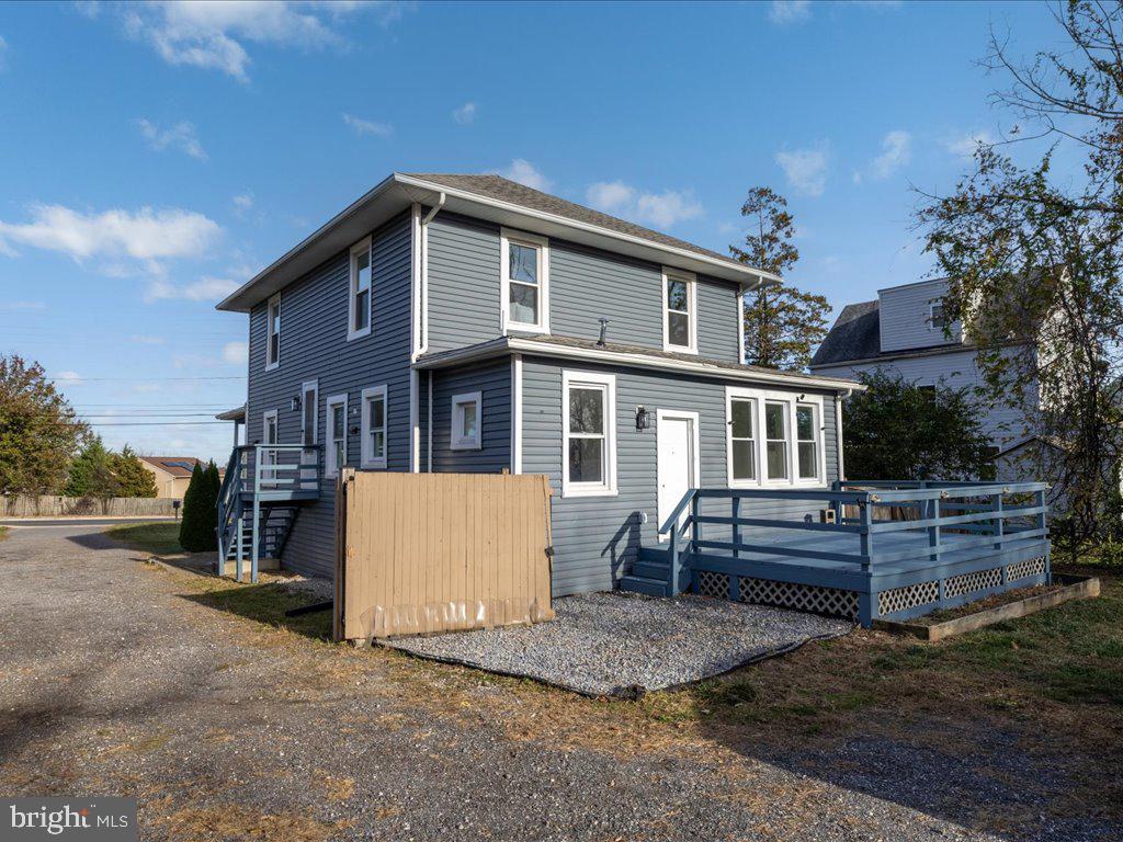 WINDSOR  MILL - Residential