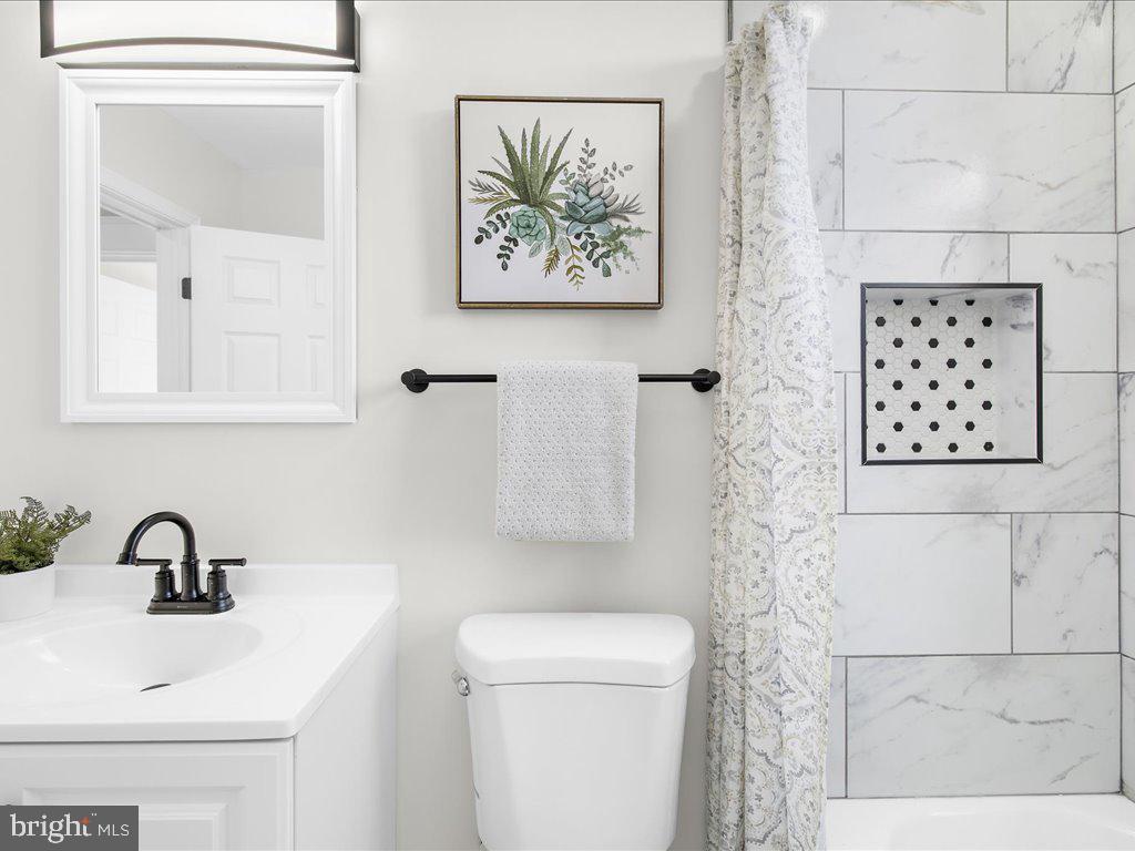 WINDSOR  MILL - Residential