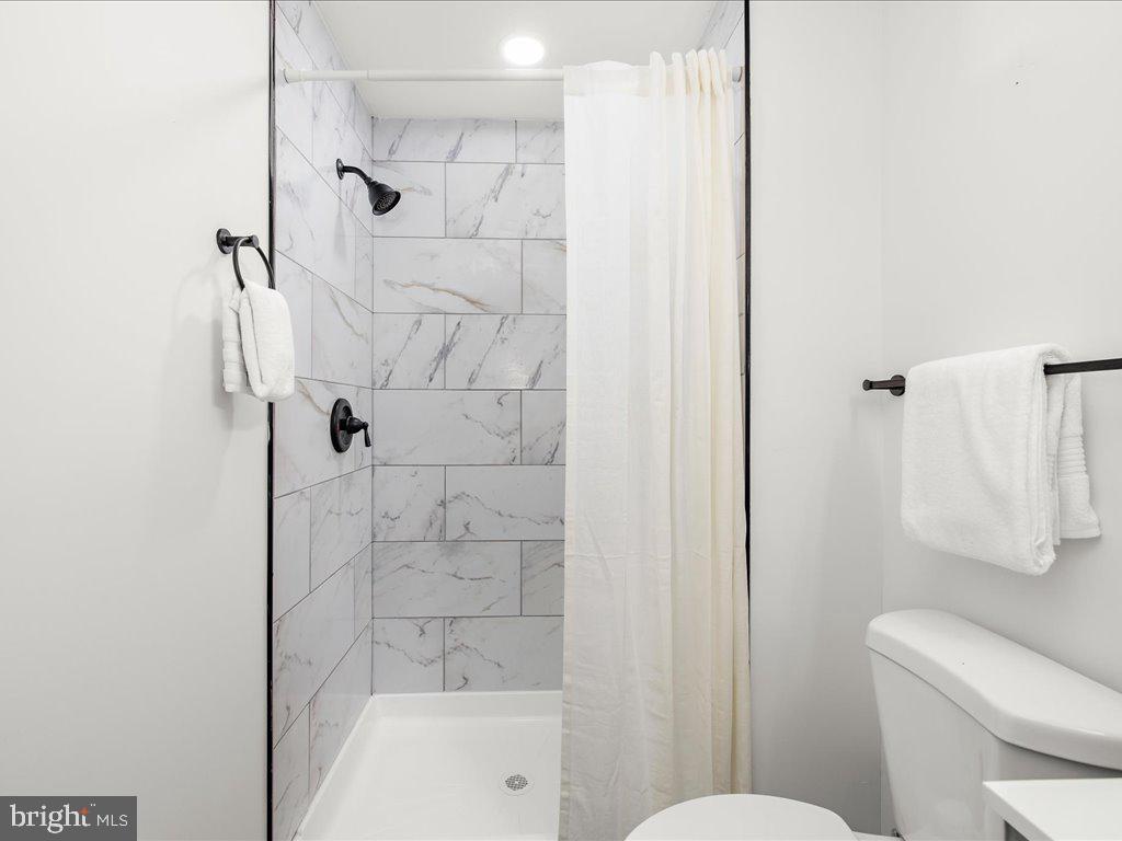 WINDSOR  MILL - Residential