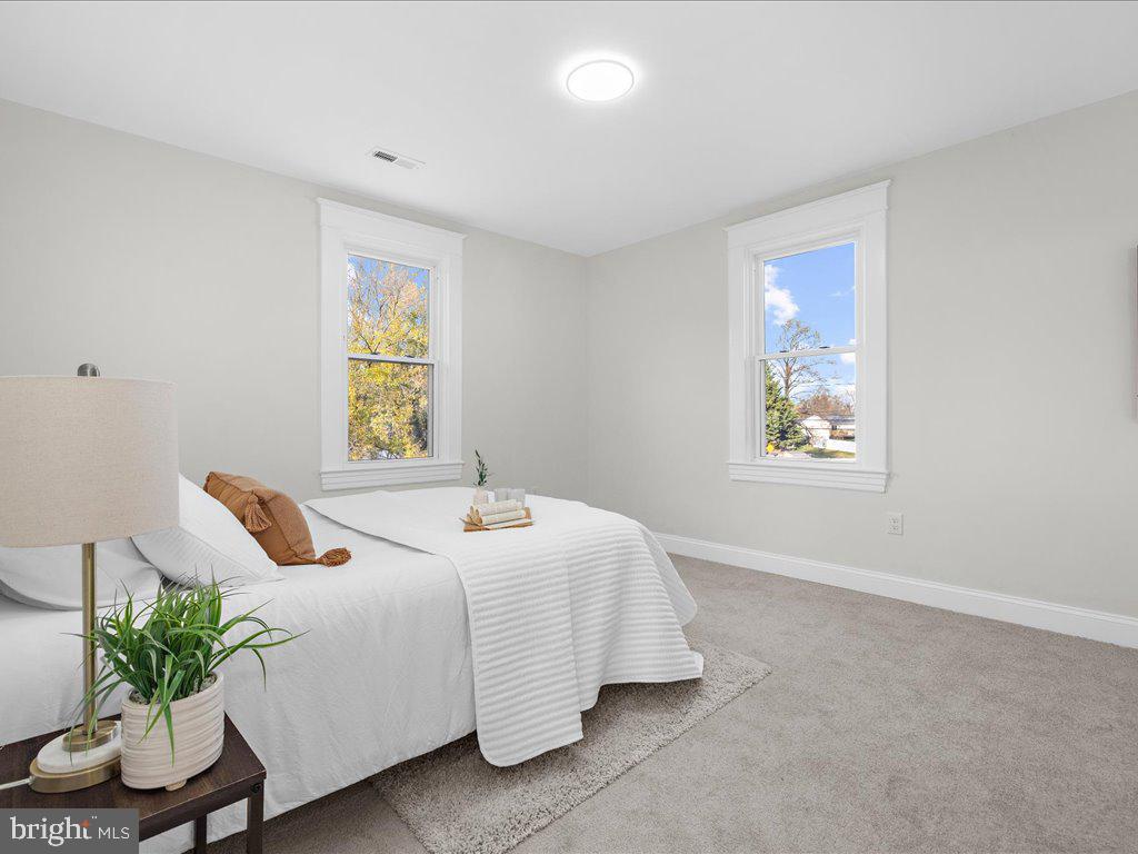 WINDSOR  MILL - Residential