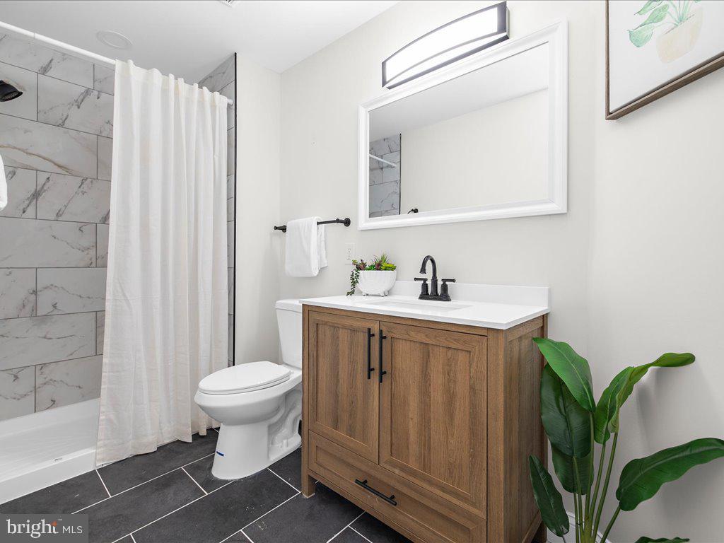 WINDSOR  MILL - Residential