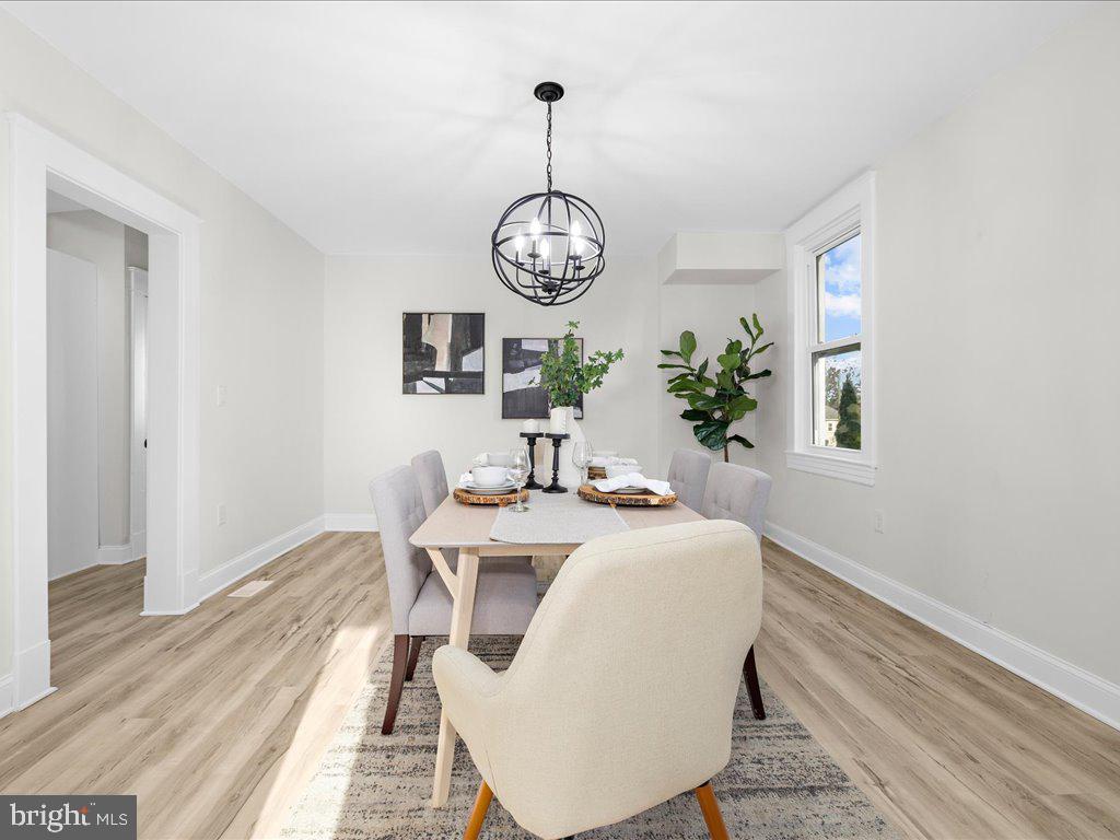 WINDSOR  MILL - Residential