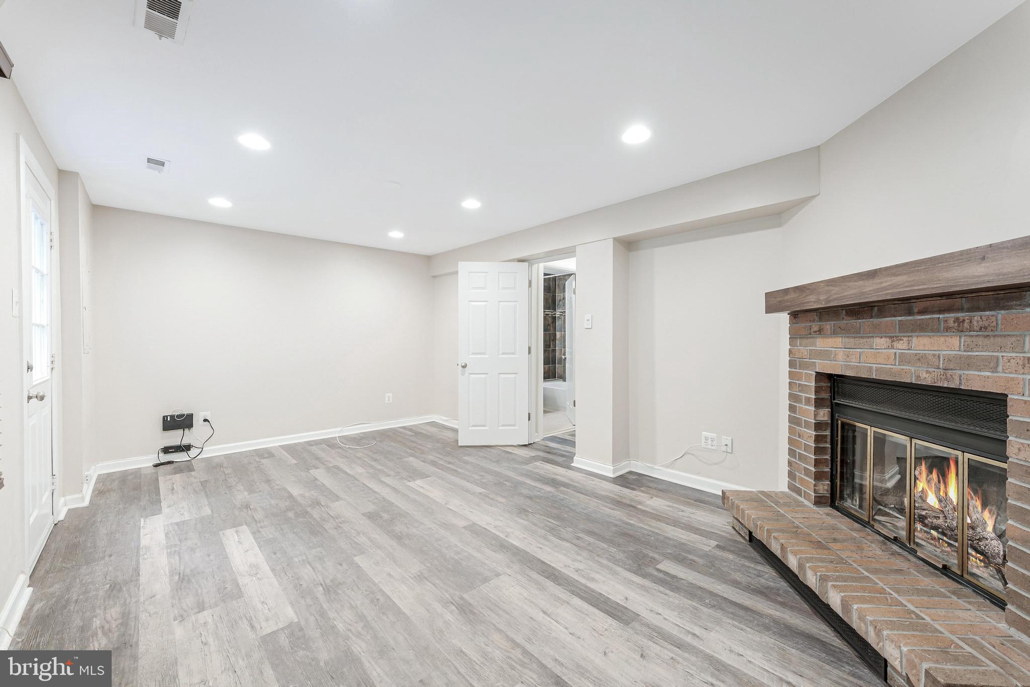 BIRCHFIELD WOODS - Residential Lease