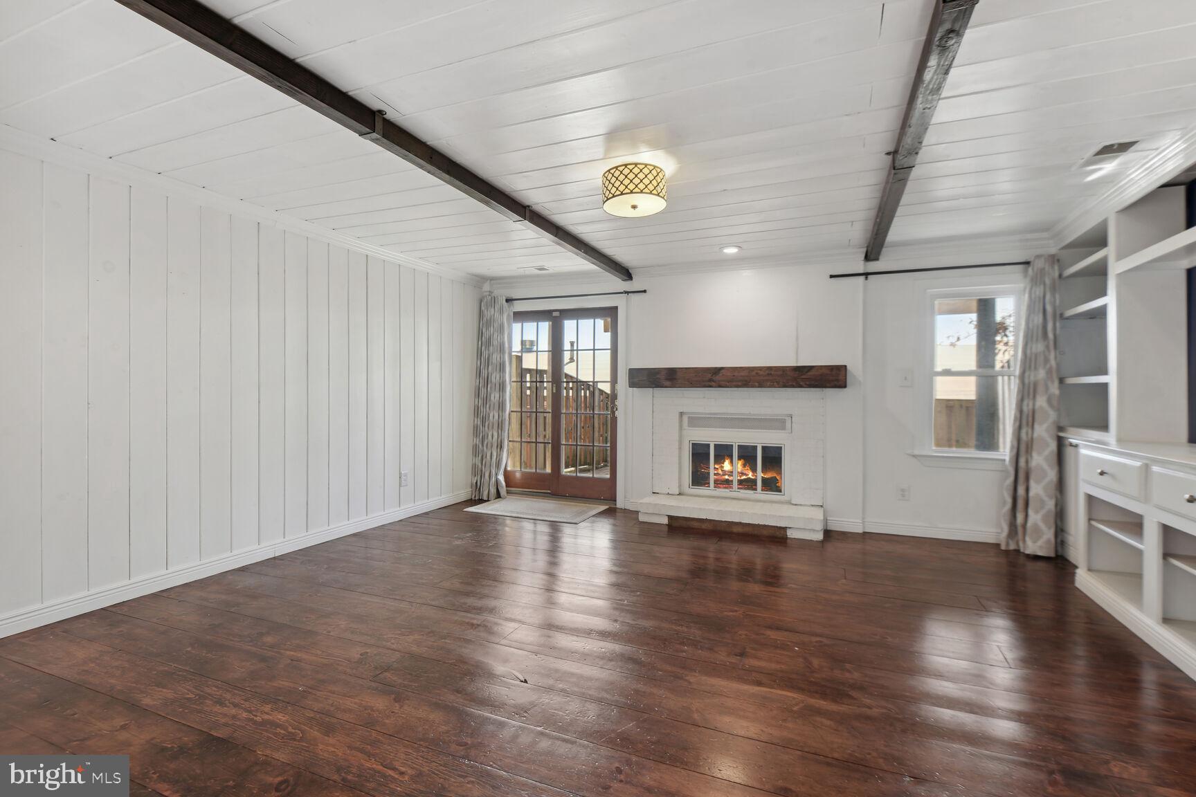 CAMERON KNOLLS - Residential